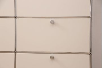 中古　USMハラー(USM Haller)　美しくシンプルなデザインが目を引く鉄製収納棚(定価約80万円)(戸棚、キャビネット)(R-052773)