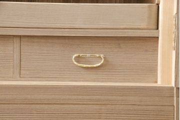 中古　超美品　伝統工芸士・土田耕一作　美しい梅の飾り金具が上品さを漂わせる加茂総桐箪笥(定価約150万円)(総桐たんす、桐タンス、着物箪笥、和タンス)(R-052782)