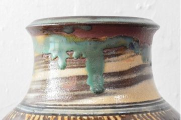 人間国宝　金城次郎　壷屋焼　海老魚文壷　30.5cm(共箱、花入、花器)(R-052788)