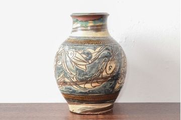 人間国宝　金城次郎　壷屋焼　海老魚文壷　30.5cm(共箱、花入、花器)(R-052788)