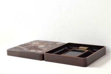 明治期　梨地螺鈿高蒔絵　鶏図　木製硯箱(漆器、書道具)(R-052792)
