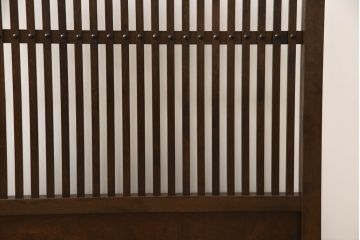 中古　松本民芸家具　洗練された上品な佇まいが魅力のC型衝立(つい立て、パーテーション)(定価約18万円)(R-052797)