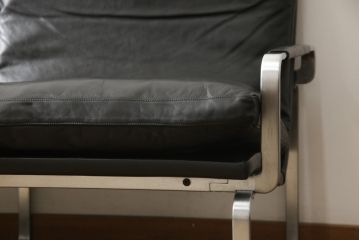デンマークビンテージ　希少!!　モビリア(mobilia)　BO-EX社製　メンズライクの空間づくりに活躍する本革3人掛けソファ(三人掛け、ヴィンテージ、応接セット)(R-052798)