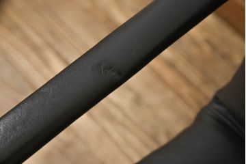 デンマークビンテージ　希少!!　モビリア(mobilia)　BO-EX社製　メンズライクの空間づくりに活躍する本革ラウンジソファ(一人掛け、1人掛けソファ、ヴィンテージ、応接セット、北欧)(R-052799)