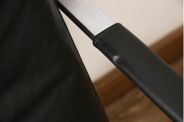 デンマークビンテージ　希少!!　モビリア(mobilia)　BO-EX社製　メンズライクの空間づくりに活躍する本革ラウンジソファ(一人掛け、1人掛けソファ、ヴィンテージ、応接セット、北欧)(R-052799)