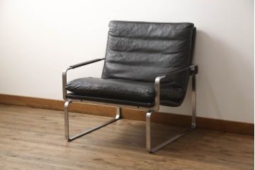 デンマークビンテージ　希少!!　モビリア(mobilia)　BO-EX社製　メンズライクの空間づくりに活躍する本革ラウンジソファ(一人掛け、1人掛けソファ、ヴィンテージ、応接セット、北欧)(R-052800)