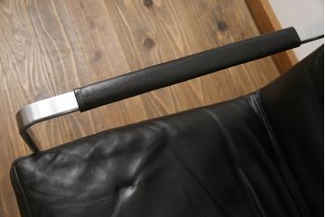 デンマークビンテージ　希少!!　モビリア(mobilia)　BO-EX社製　メンズライクの空間づくりに活躍する本革ラウンジソファ(一人掛け、1人掛けソファ、ヴィンテージ、応接セット、北欧)(R-052800)