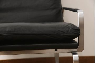 デンマークビンテージ　希少!!　モビリア(mobilia)　BO-EX社製　メンズライクの空間づくりに活躍する本革ラウンジソファ(一人掛け、1人掛けソファ、ヴィンテージ、応接セット、北欧)(R-052800)
