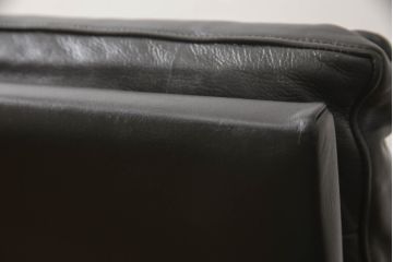 デンマークビンテージ　希少!!　モビリア(mobilia)　BO-EX社製　メンズライクの空間づくりに活躍する本革ラウンジソファ(一人掛け、1人掛けソファ、ヴィンテージ、応接セット、北欧)(R-052800)