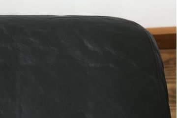 ドイツビンテージ　mobilia(モビリア)社取り扱い　キルインターナショナル(Kill International)　ホルスト・ブリューニング (Horst Bruning)デザイン　本革スツール(一人掛けソファ、1人掛け、椅子、ヴィンテージ)(R-052802)