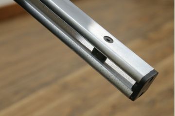 ドイツビンテージ　mobilia(モビリア)社取り扱い　キルインターナショナル(Kill International)　ホルスト・ブリューニング (Horst Bruning)デザイン　本革スツール(一人掛けソファ、1人掛け、椅子、ヴィンテージ)(R-052802)