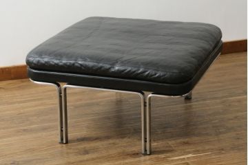 ドイツビンテージ　mobilia(モビリア)社取り扱い　キルインターナショナル(Kill International)　ホルスト・ブリューニング (Horst Bruning)デザイン　本革スツール(一人掛けソファ、1人掛け、椅子、ヴィンテージ)(R-052803)