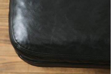 ドイツビンテージ　mobilia(モビリア)社取り扱い　キルインターナショナル(Kill International)　ホルスト・ブリューニング (Horst Bruning)デザイン　本革スツール(一人掛けソファ、1人掛け、椅子、ヴィンテージ)(R-052803)