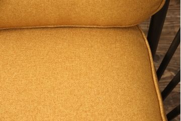 中古　極美品　ERCOL(アーコール)　カントリーやナチュラルスタイルに取り入れたい1人掛けソファ(一人掛けソファ、アームチェア)(R-052805)