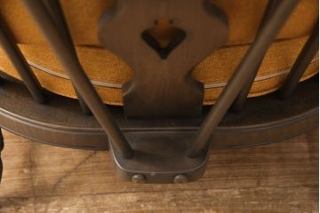 中古　極美品　ERCOL(アーコール)　カントリーやナチュラルスタイルに取り入れたい1人掛けソファ(一人掛けソファ、アームチェア)(R-052805)