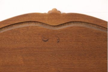中古　DREXEL HERITAGE(ドレクセルヘリテイジ)　Touraine(ツーレイン)　猫脚のデザインがアクセントのベッドフレーム(シングル、セミダブル)(R-052829)