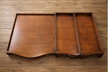 中古　美品　サァラ麻布取り扱い　イタリア高級輸入家具　象嵌細工と真鍮(黄銅)金具の細やかな作りが素晴らしいレザートップデスク(定価約90万円)(ワークデスク、在宅ワーク、在宅用、テーブル、作業台)(R-052830)