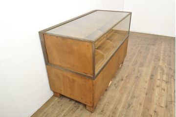 フランスアンティーク　真鍮枠と木の異素材の組み合わせが渋いシャツケース(ガラスケース、ショーケース、引き出し、店舗什器)(R-052835)