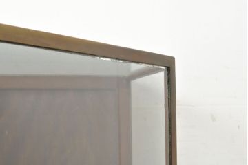 フランスアンティーク　真鍮枠と直線的なデザインがおしゃれな、五角形ガラスケース(ショーケース、店舗什器)(R-052837)