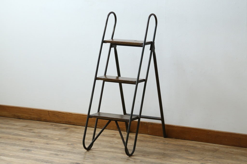 フランスアンティーク　店舗のディスプレイとしてもおすすめな脚立　(R-052839)