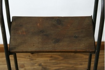 フランスアンティーク　店舗のディスプレイとしてもおすすめな脚立　(R-052839)