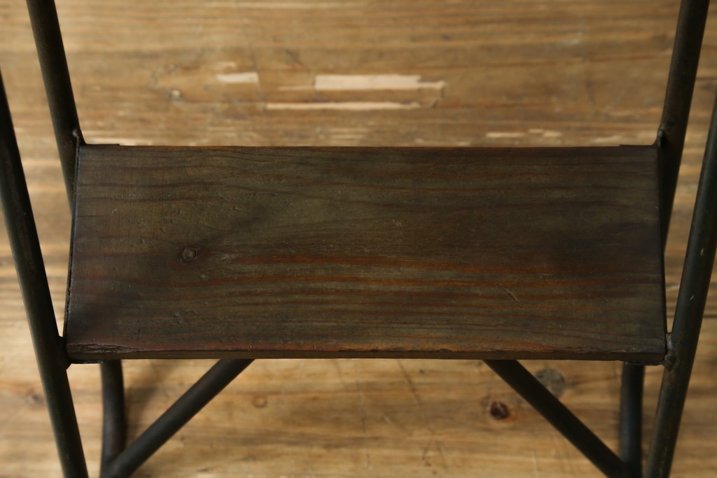 フランスアンティーク　店舗のディスプレイとしてもおすすめな脚立　(R-052839)