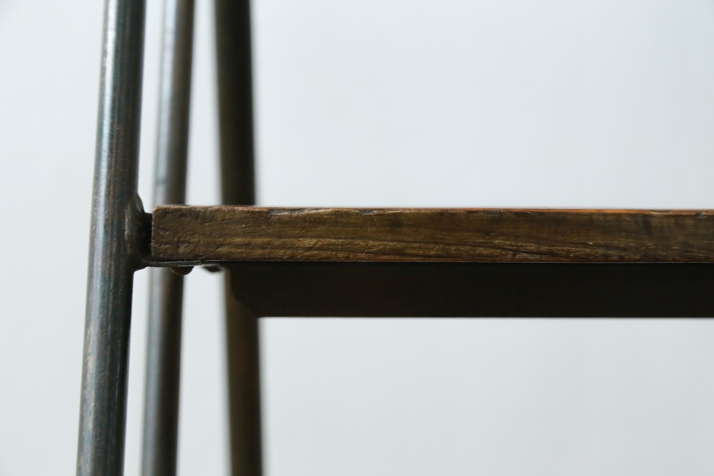 フランスアンティーク　店舗のディスプレイとしてもおすすめな脚立　(R-052839)