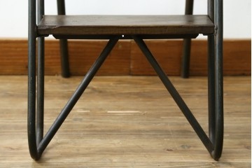 フランスアンティーク　店舗のディスプレイとしてもおすすめな脚立　(R-052839)