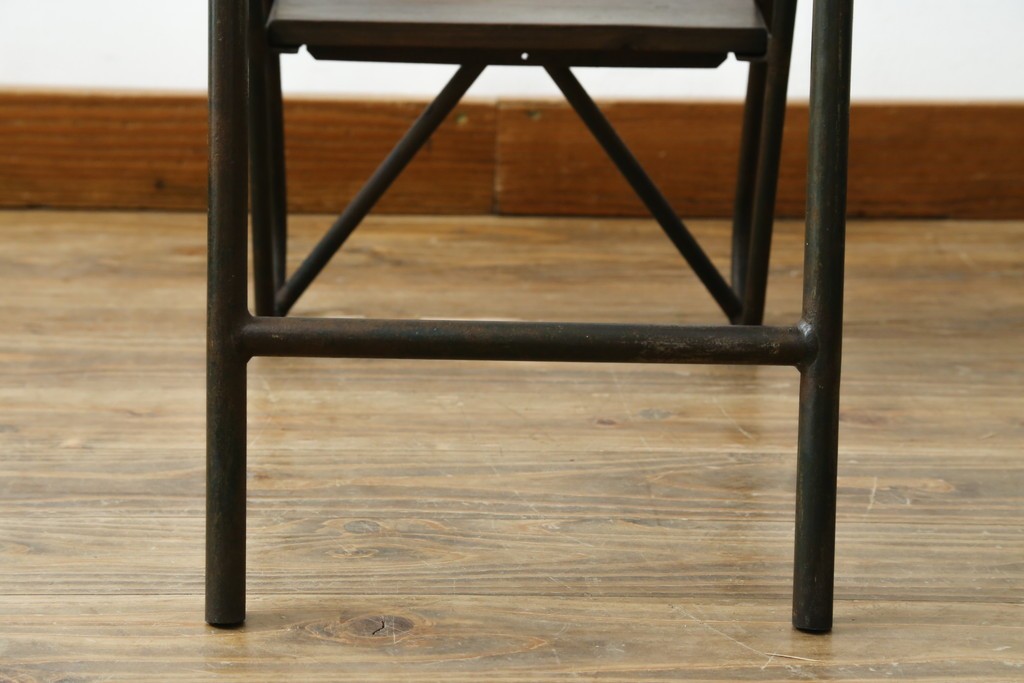 フランスアンティーク　店舗のディスプレイとしてもおすすめな脚立　(R-052839)