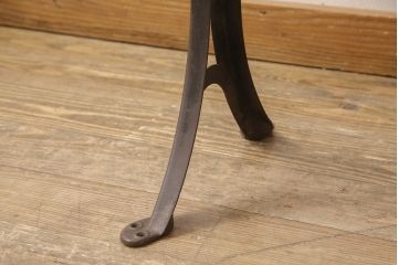 フランスアンティーク　ちょっとした収納としても使える鉄脚のスクールデスク(机、在宅ワーク、在宅用収納)(R-052840)