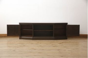 和製ビンテージ　北海道民芸家具　希少な絶版品　落ち着いた木の色合いが魅力的なテレビボード(ローボード、収納棚、ヴィンテージ)(R-052847)