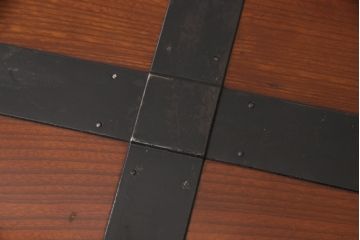 中古　美品　三方ケヤキ材　一際手の込んだ手打ち金具が目を引く佐渡帳場箪笥(定価約110万円)(帳箱、船箪笥、小箪笥、引き出し、小物収納)(R-052861)