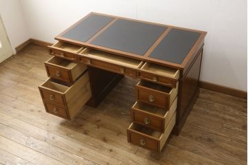 中古　美品　DREXEL HERITAGE(ドレクセルヘリテイジ)　Triune(トライユン)　レザートップが格好いいマホガニー材製のデスク(定価約75万円)(両袖机、在宅ワーク、在宅用ワークデスク)(R-052870)