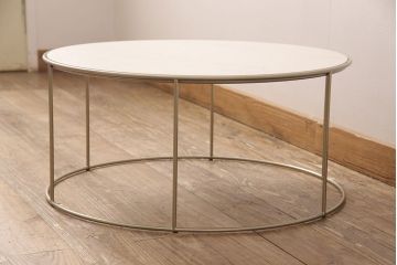 中古　超美品　arflex(アルフレックス)　CLIPS(クリップス)　デクトン天板　モダンな空間を演出するコーヒーテーブル(定価約26万円)(ローテーブル、センターテーブル)(R-052872)