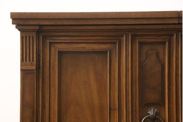 中古　美品　DREXEL HERITAGE(ドレクセルヘリテイジ)　FRANCESCA(フランチェスカ)シリーズ　拡張式の天板が付いたサイドボード(サーバー、カウンター、収納棚、キャビネット)(R-052873)