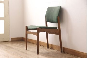 デンマークビンテージ　FRITZ HANSEN(フリッツハンセン)　ビーチ材　素朴な雰囲気がかわいらしいダイニングチェア(椅子、ヴィンテージ、北欧)(R-052874)