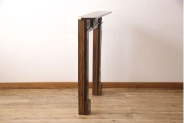 イギリスアンティーク　オーク材　小振りなサイズがかわいらしいマントルピース(暖炉、ファイヤープレイス、ディスプレイ)(R-052875)