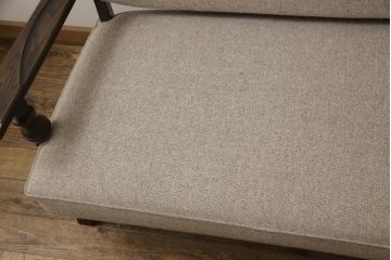 中古　美品　永田良介商店　落ち着いたカラーが和やかな空間を演出する455型アームソファ(3人掛け)(定価約56万円)(R-052876)