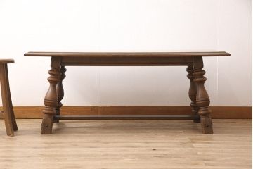 中古　美品　永田良介商店　脚の凝ったつくりが目を引くセンターテーブル(ローテーブル)(R-052877)