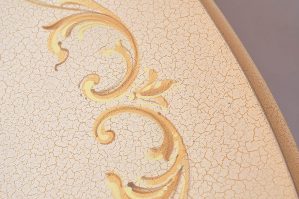 ヨーロッパビンテージ　イタリア輸入家具　ロココ調　見事な彫刻と天板の花の絵が優雅なダイニングテーブル　(R-052878)