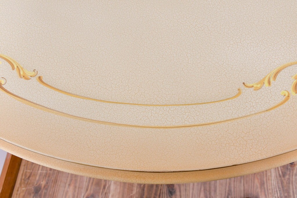 ヨーロッパビンテージ　イタリア輸入家具　ロココ調　見事な彫刻と天板の花の絵が優雅なダイニングテーブル　(R-052878)