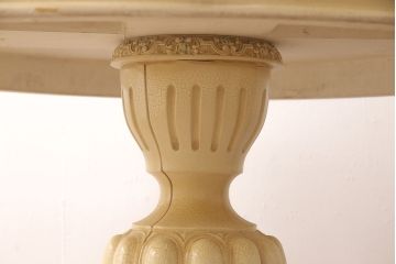ヨーロッパビンテージ　イタリア輸入家具　ロココ調　見事な彫刻と天板の花の絵が優雅なダイニングテーブル(ラウンドテーブル、ヴィンテージ)(R-052878)