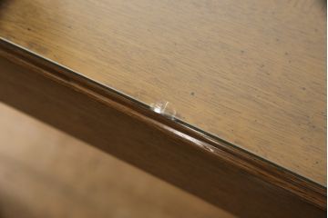 中古　美品　カリモク家具(karimoku)　domani(ドマーニ)　Morganton(モーガントン)　直線のシルエットが印象的なライトコニャック色ダイニングテーブル(食卓)(定価約19万円)(R-052879)