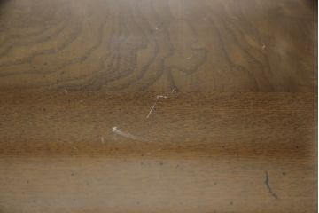 中古　美品　カリモク家具(karimoku)　domani(ドマーニ)　Morganton(モーガントン)　直線のシルエットが印象的なライトコニャック色ダイニングテーブル(食卓)(定価約19万円)(R-052879)