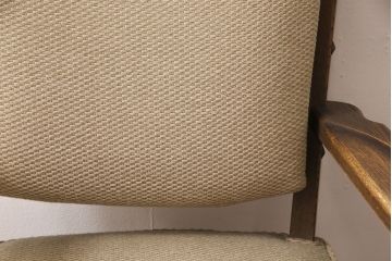 中古　永田良介商店　アームや脚の凝ったデザインが目を引く1人掛けソファ(一人掛けソファ、アームチェア、椅子)(R-052886)