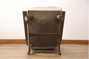 中古　永田良介商店　アームや脚の凝ったデザインが目を引く1人掛けソファ(一人掛けソファ、アームチェア、椅子)(R-052886)
