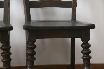 中古　美品　永田良介商店　背もたれから脚に至るまで、凝ったつくりが魅力的なチェア2脚セット(椅子、板座チェア、ダイニングチェア)(R-052887)