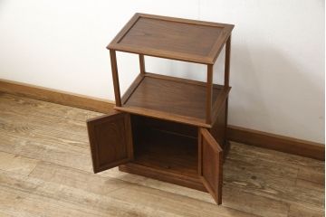 中古　美品　指物工芸家具　総ケヤキ材　拭き漆仕上げが美しい飾り棚(茶棚、収納棚)(R-052901)