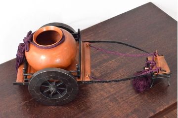 大正〜昭和初期　平安　松栄堂　牡丹花鳥文　銅彫金　花車　共箱(R-052904)