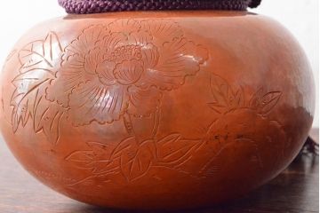 大正〜昭和初期　平安　松栄堂　牡丹花鳥文　銅彫金　花車　共箱(R-052904)